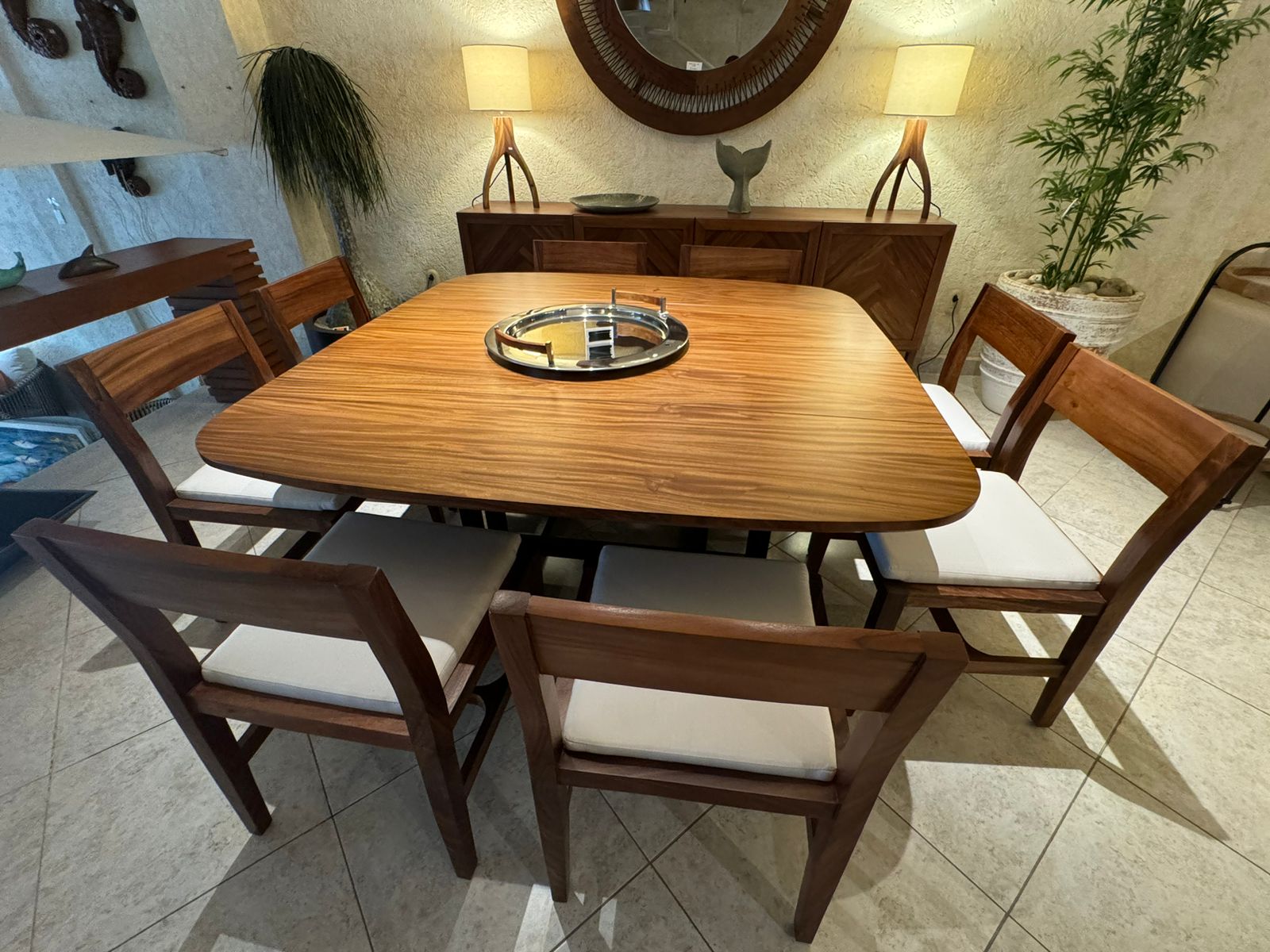 Comedor de madera y decoracion de ABA Interiores